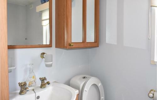 Awesome Apartment In Beddingestrand W/ 2 Bedrooms