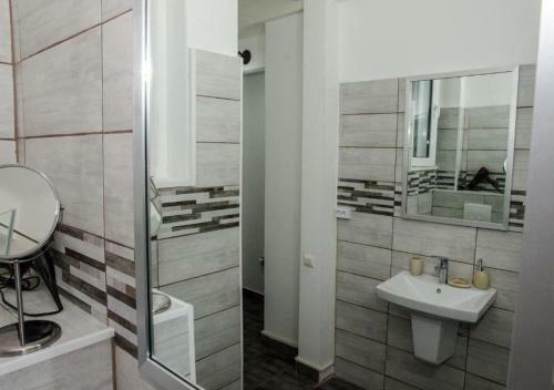 Four Rooms Apartment Central