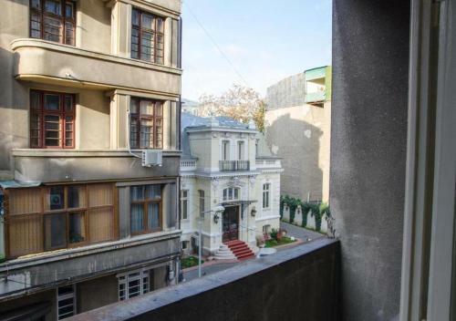 Four Rooms Apartment Central