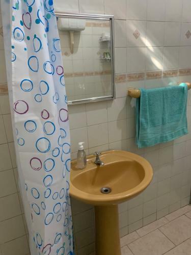 Habitaci�n Con Ba�o Privado, Excelente Ubicaci�n