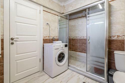 Altiparmak Central 4 Bedroom Apartment