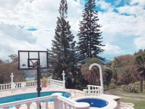 Bosque Azul Finca- Lago Calima