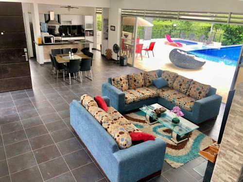 Villa Luxury Home Melgar-carmen