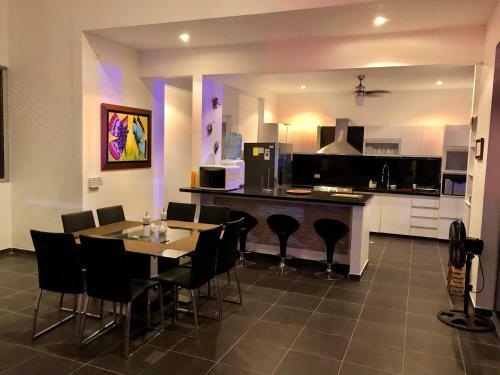 Villa Luxury Home Melgar-carmen