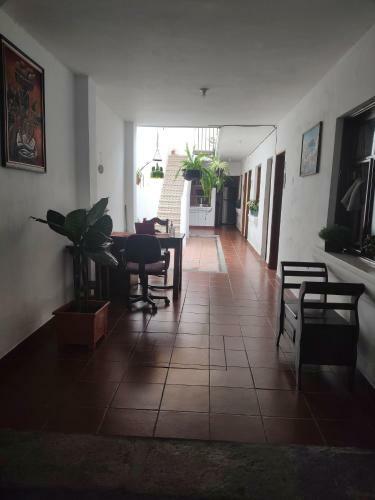 Francisco�s Rest House Hotel