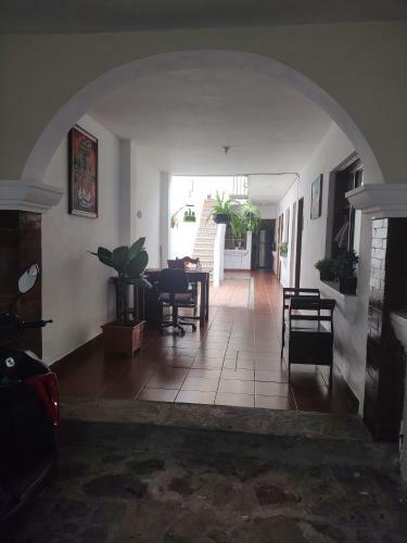 Francisco�s Rest House Hotel