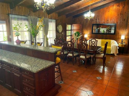 Luxury Villa / Free Parking / Garden