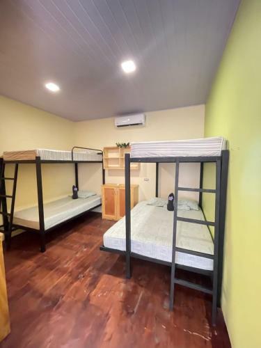 Hostal Hostel H?bitat