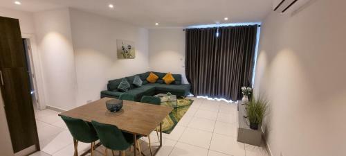 Apartamento Embassy Gardens Luxury Suites Cpg