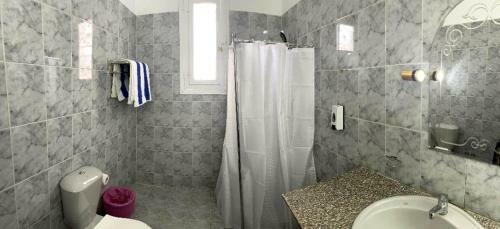 Hostal Oasis Guest House