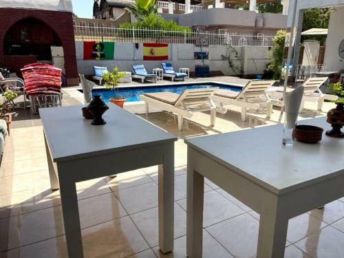 Hostal Oasis Guest House
