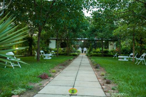 Hotel Shekinah Gardens