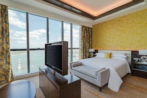 Hotel Johari Rotana