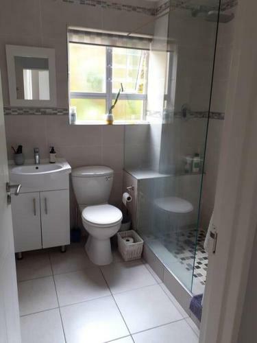 Lands End Apartment - Family Only
