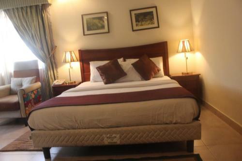 Carlson Hotel