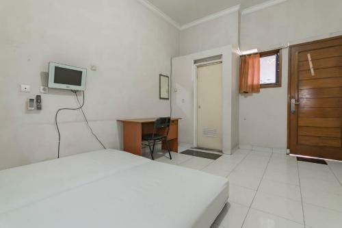 Hotel Koolkost Near Unjani University (minimum Stay 6 Nights)