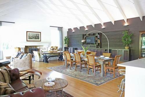 Villa De Luc Ultimate Country Privacy
