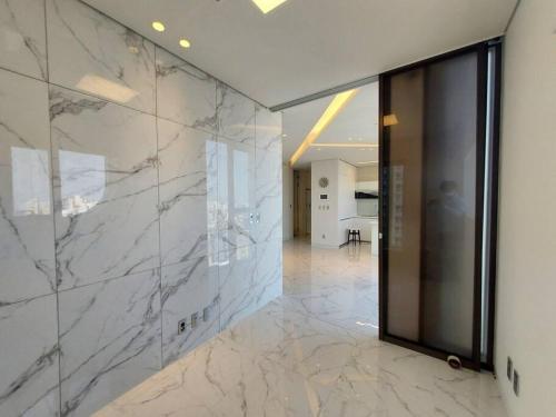 Apartamento ?new?edition Cheongdam?????????????????2bdr1bath?