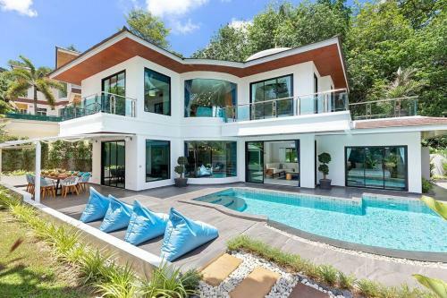 Kata Azure Villa @kata Beverly Hill