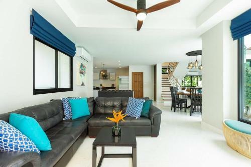 Kata Azure Villa @kata Beverly Hill