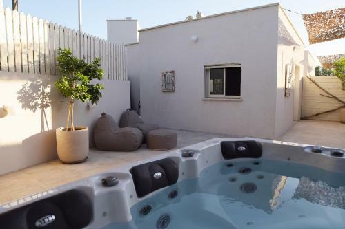 Hostal Serenity House Livnim