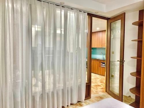 Royal Hotel & Apartment
