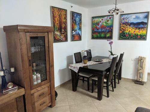 Apartamento ???????? ???? 4 ??????? ? ???????? ?? 15-?? ?????. ????????? ???????????.