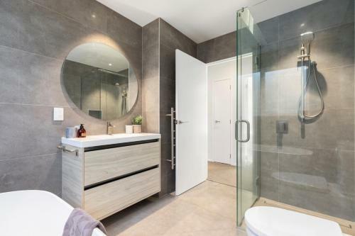 Oceanview Magic - Mount Maunganui Holiday Home