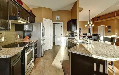 Villa Skyline J&j Concepts Inc