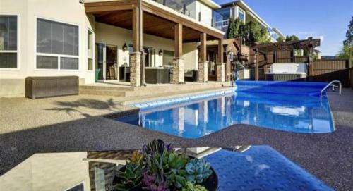 Villa Skyline J&j Concepts Inc