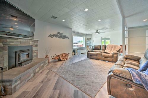 Stylish Basecamp 6850 - 2 Blocks To Dtwn!