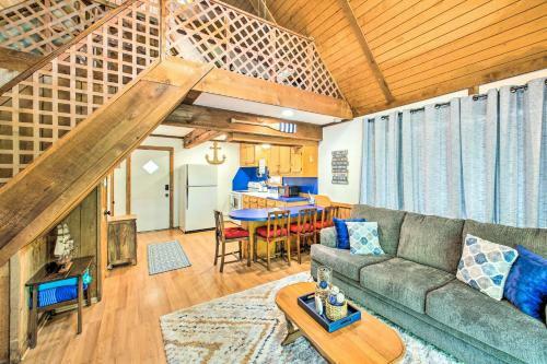 Waterfront Hot Springs Hideaway With Boat Slip!