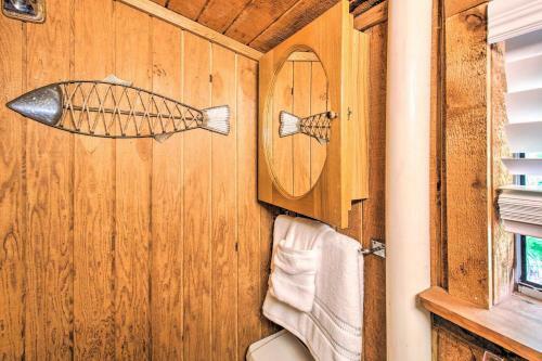 Waterfront Hot Springs Hideaway With Boat Slip!