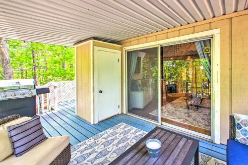 Waterfront Hot Springs Hideaway With Boat Slip!