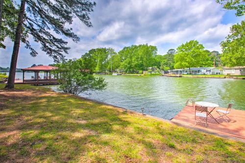 Waterfront Hot Springs Hideaway With Boat Slip!