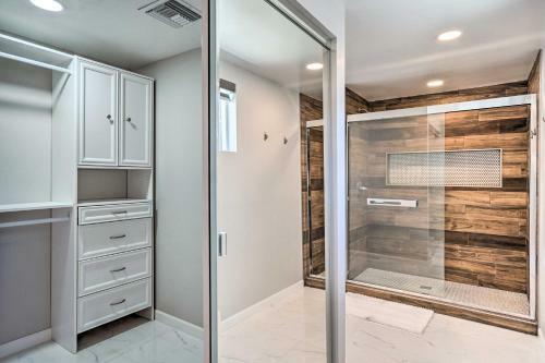 Modern Phoenix Home With Yard About 6 Mi To Dtwn