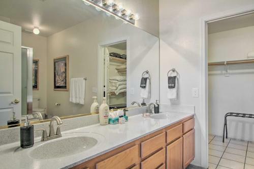 Apartamento Welcoming Phoenix Condo With Mountain Views!
