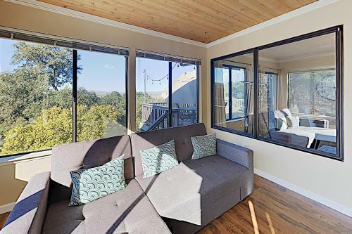 Oak View