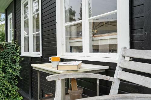 Idyll Summer House In Hornb�k