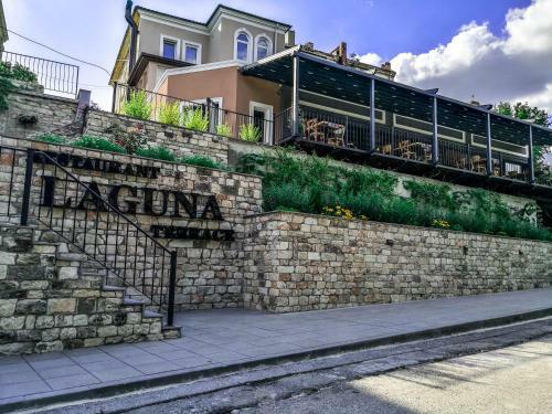 Hotel Laguna Terrace