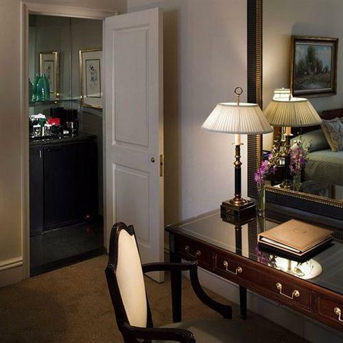 Hotel The Sherry Netherland
