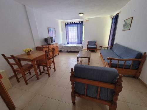 Immaculate 1-bed Apartment In Arona E308