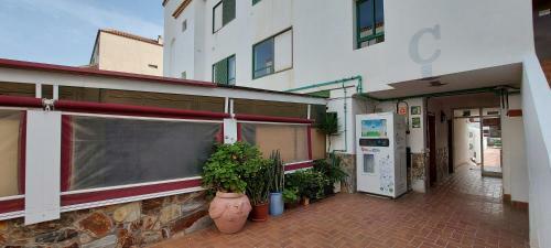 Immaculate 1-bed Apartment In Arona E308