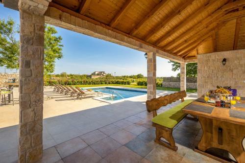 Beautiful Villa Tany