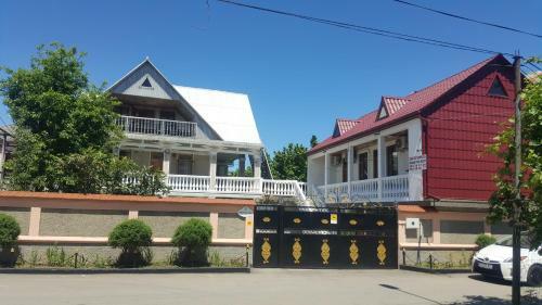 Hostal Linda Guest House