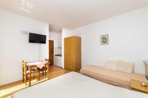 Hostal Apartments Slavena
