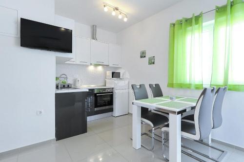Apartments Bobo