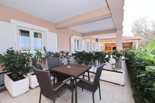 Apartments Bobo