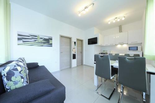 Apartments Bobo
