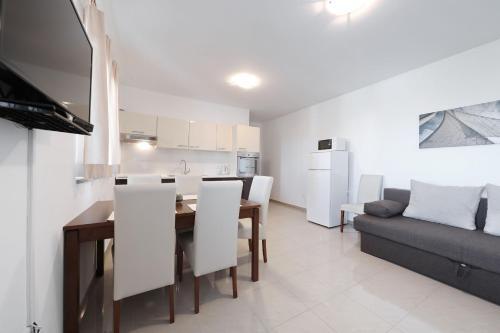 Apartments Bobo